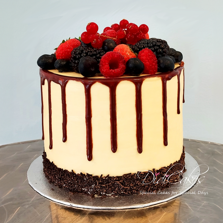Vegan Stunning Fruit and Sponge Cake