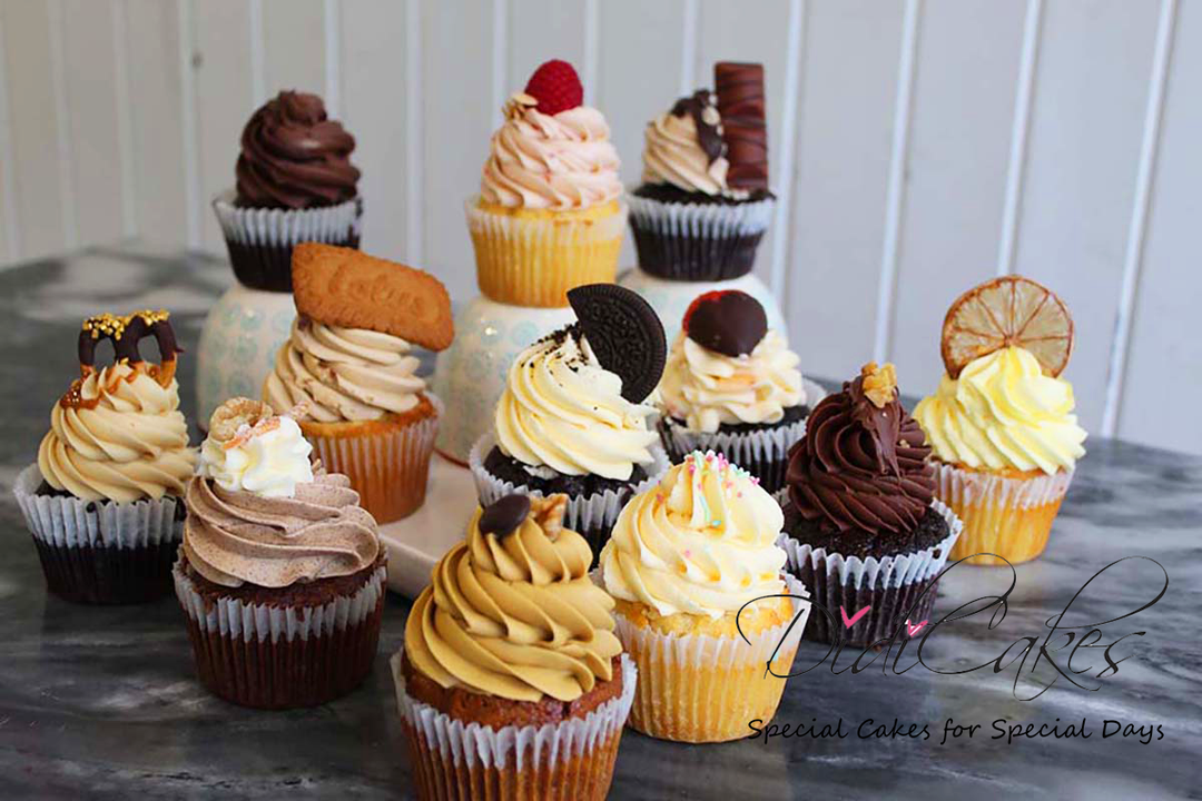 12 Luxury Cupcake Selection Box